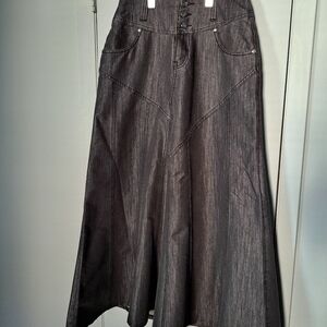 NWOT. Maxi demin skirt
